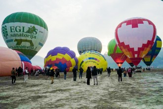 पोखरामा ‘बिवाइडी अन्तर्राष्ट्रिय हट एयर बेलुन महोत्सव २०२४’ सुरू (तस्बिरहरु)